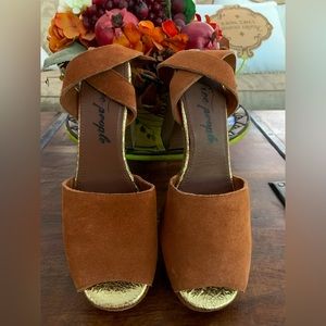 Free People light brown distressed suede platform sandals size EU 41 US 10.5